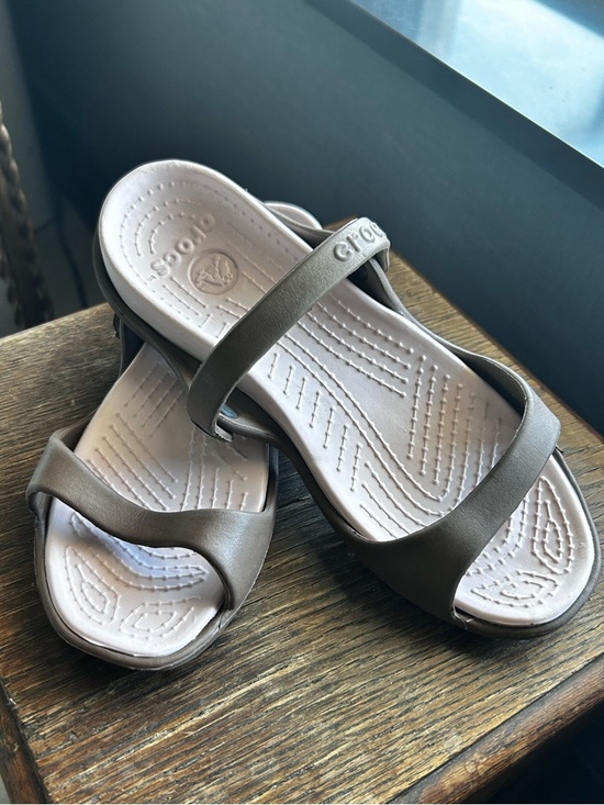 CROCS Shoes - CROCS Cleo sandals NEW size 8